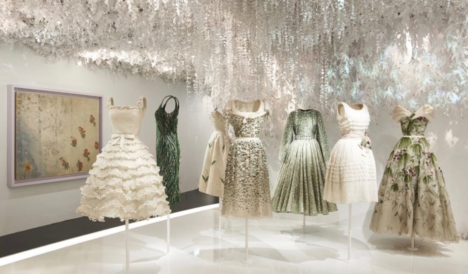 THE MAGIC OF DIOR IN YOUR HOME