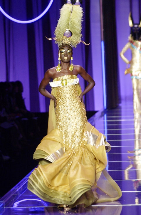 THE PHARAOH QUEENS OF THE RUNWAY - PASHION Magazine
