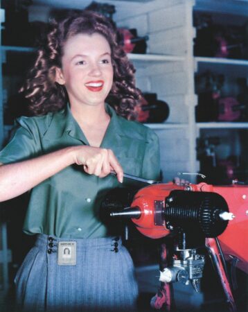 Marilyn Monroe working in the army factory.